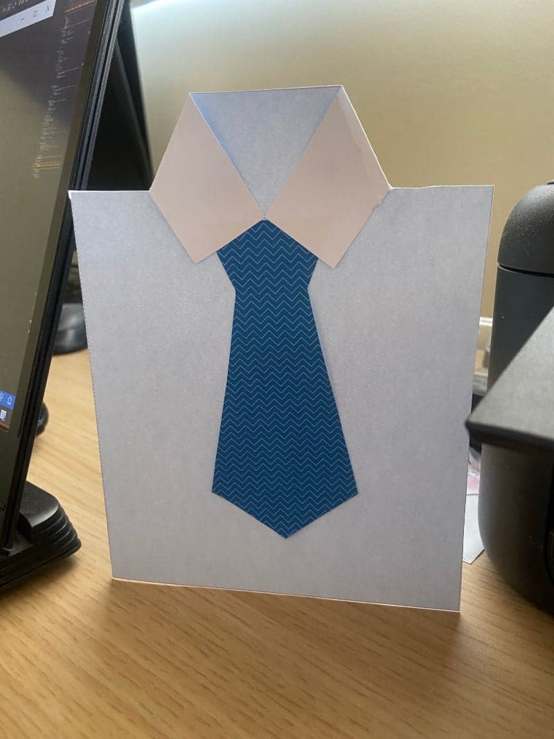 Father's day card craft for preschoolers with free printable shirt and tie.