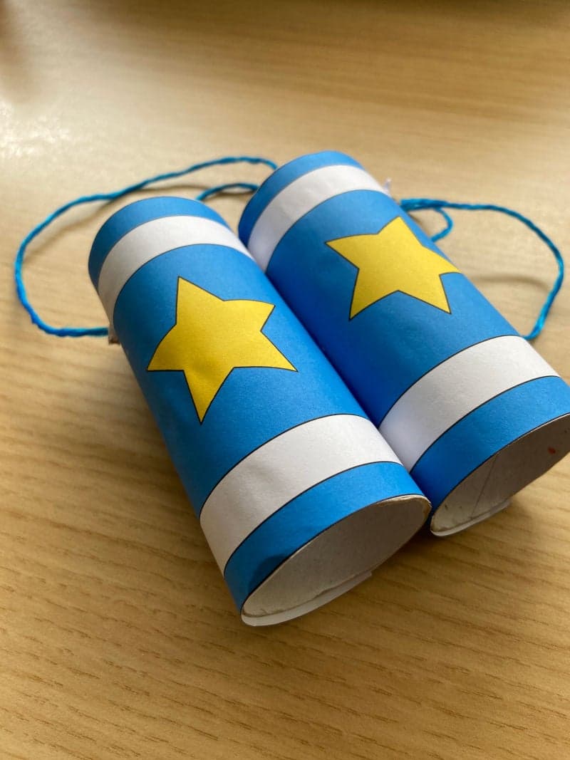 Craft for kids preschool kindergarten. Educational play for toddlers for preschool. Binoculars. Toilet paper roll. Rope. Free printable material.